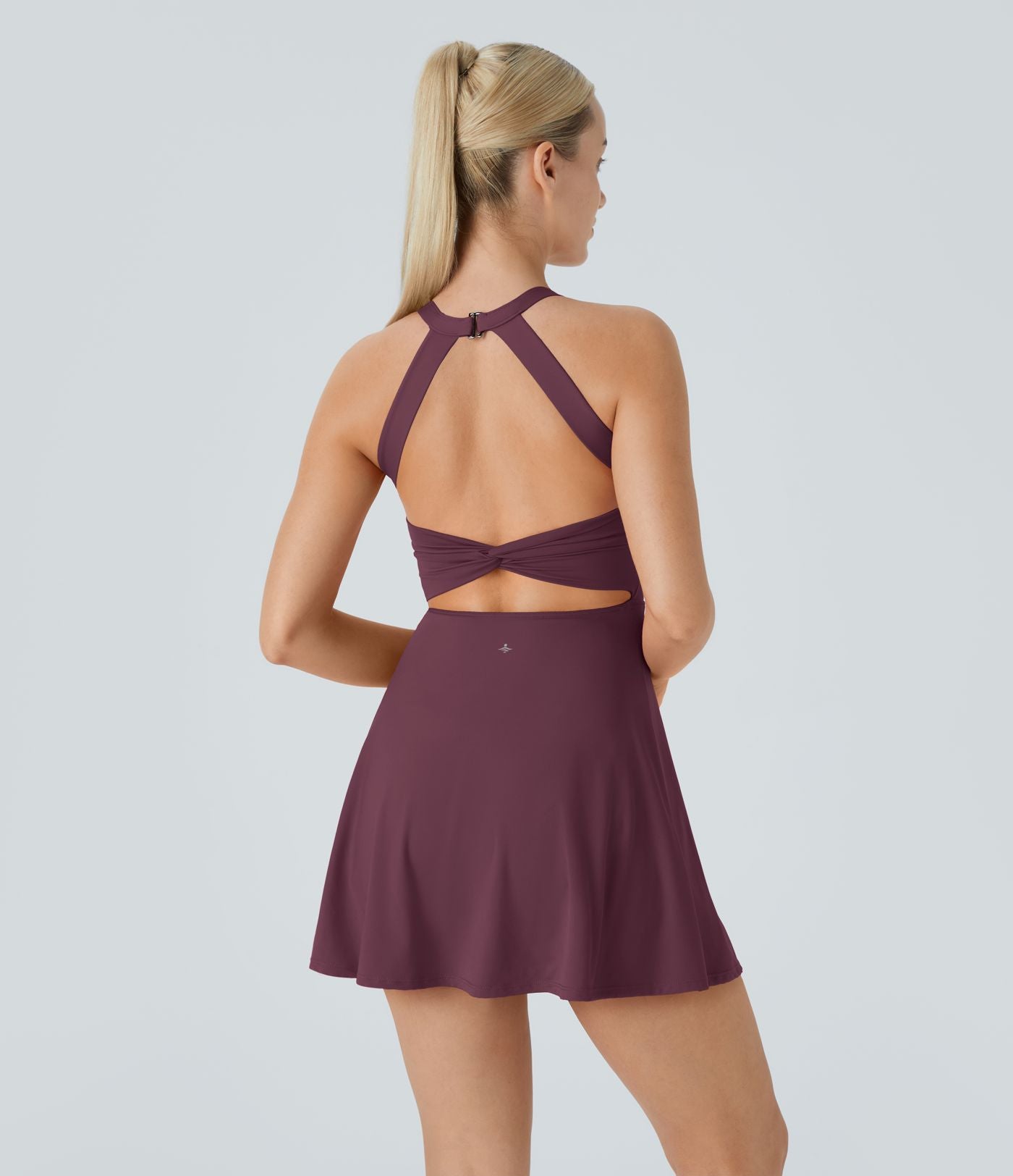 Robe de sport dos nu torsadée A-C