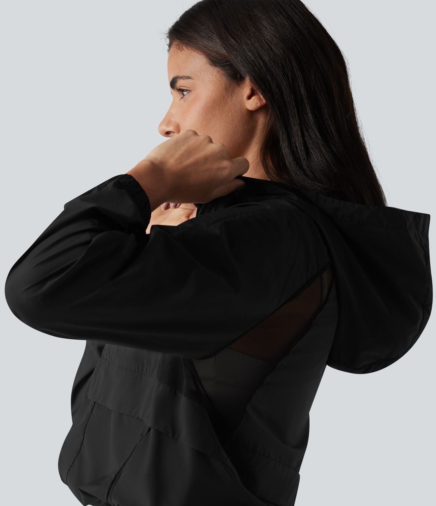Veste de course à capuche à manches longues avec empiècements en mesh contrasté et poches – Protection UPF 50+