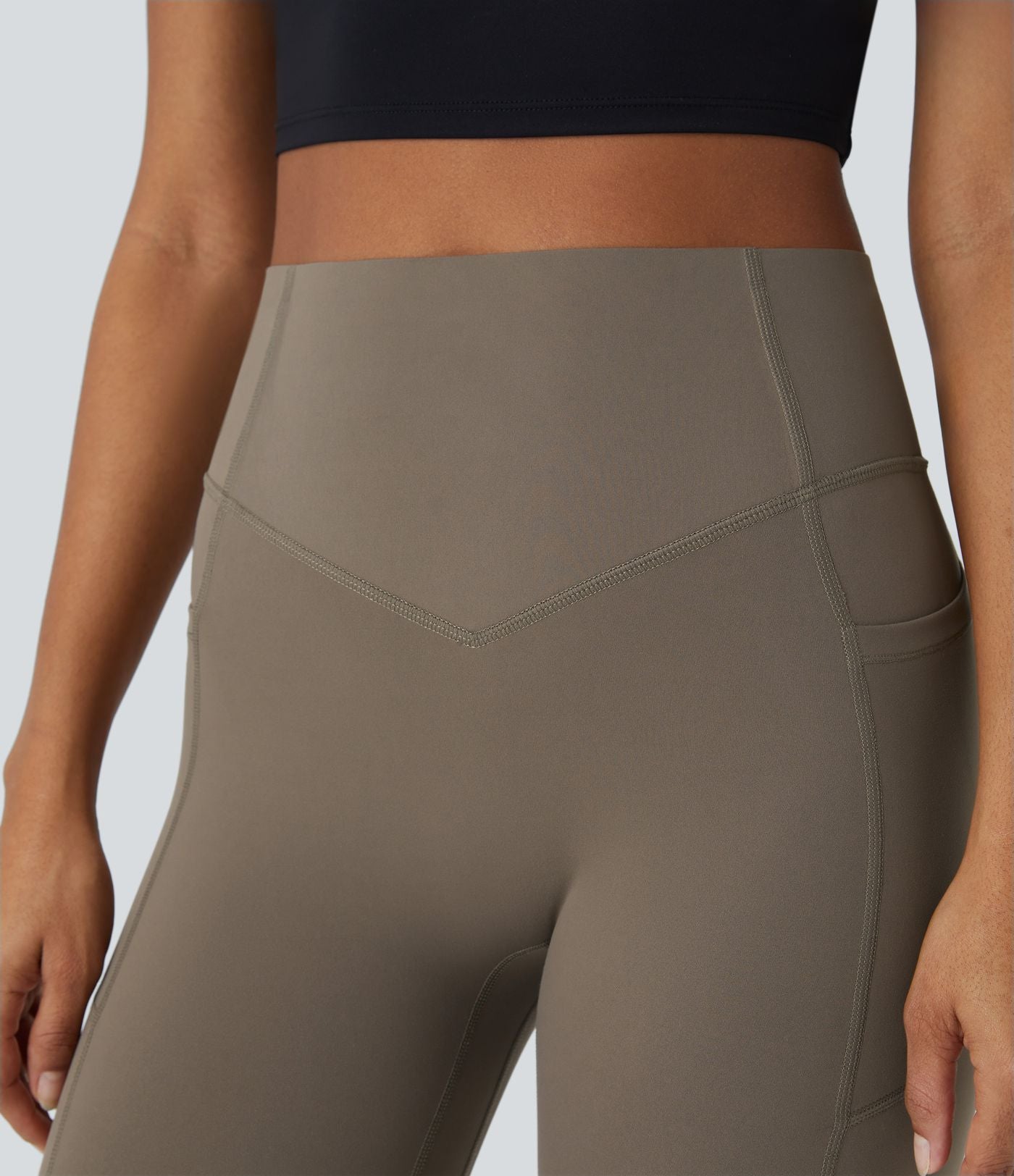 Legging d'entraînement gainant galbant taille haute avec effet scrunch et poches Halara UltraSculpt™