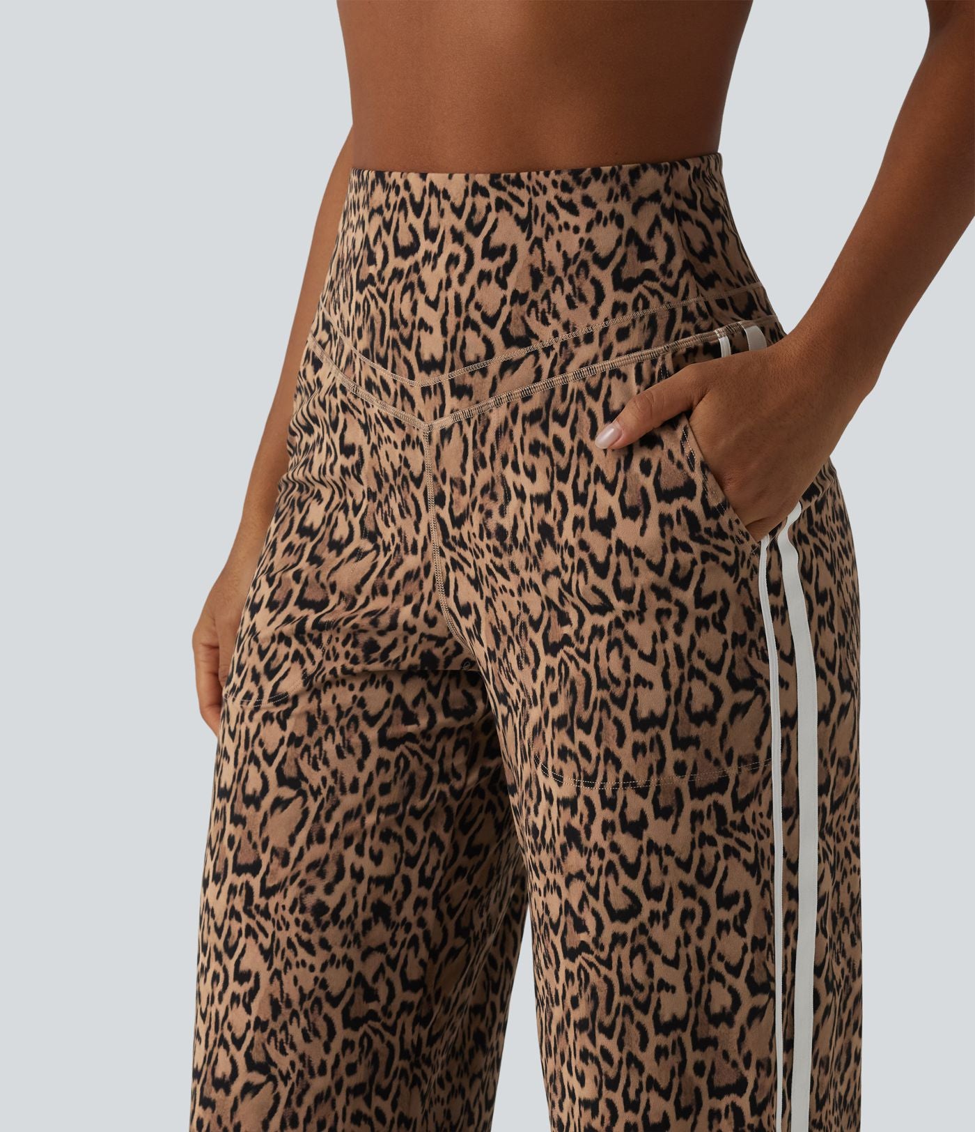 Halara UltraSculpt™ Pantalon de yoga droit taille haute imprimé léopard ventre plat avec bandes latérales et poches