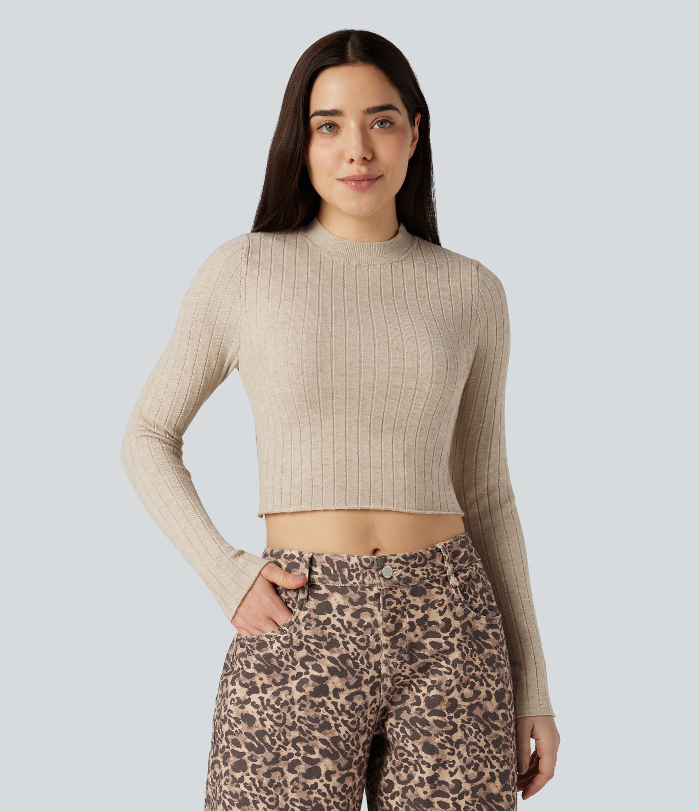 Pull court col montant manches longues