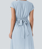 Robe midi Breezeful™ col V manches courtes à liens dans le dos séchage rapide avec poches latérales
