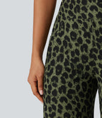 Short ample taille haute en tissu gaufré imprimé léopard 25 cm avec poches