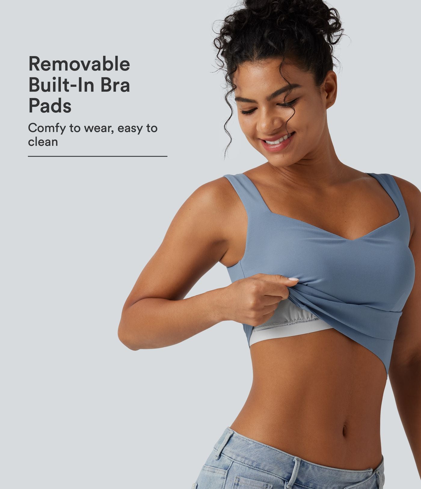 Débardeur crop-top à encolure diamant avec base croisée et coussinets amovibles