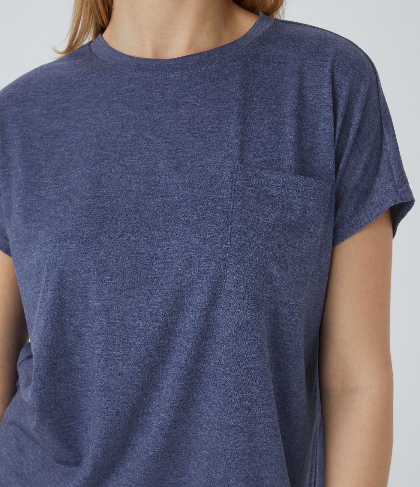 T-shirt Casual Relax à Col Rond Poche Poitrine Ourlet Fendu