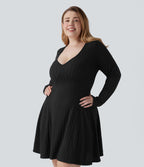 Robe mini évasée grande taille col V en maille côtelée à manches longues