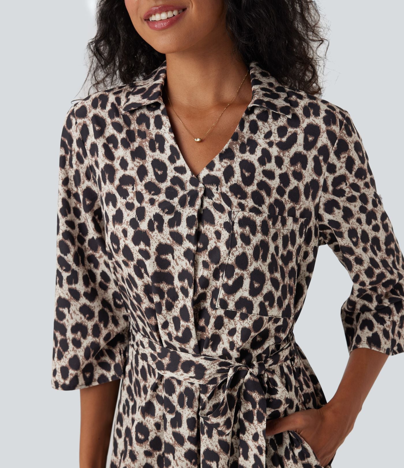 Robe-chemise décontractée imprimé léopard manches retroussables ceinturée avec poches