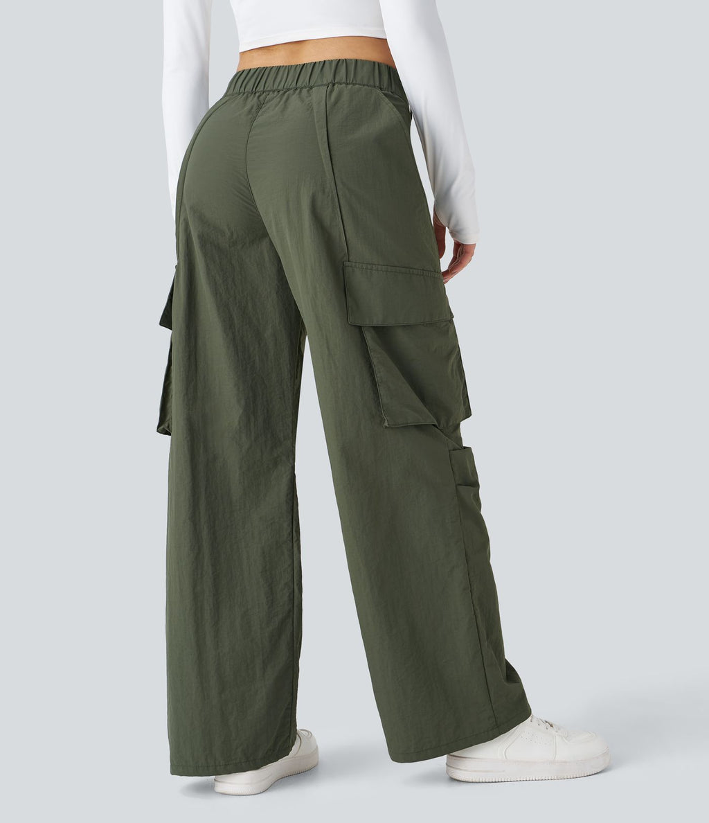 Pantalon cargo décontracté à taille moyenne, jambes larges, boutons, fermeture éclair et poches latérales