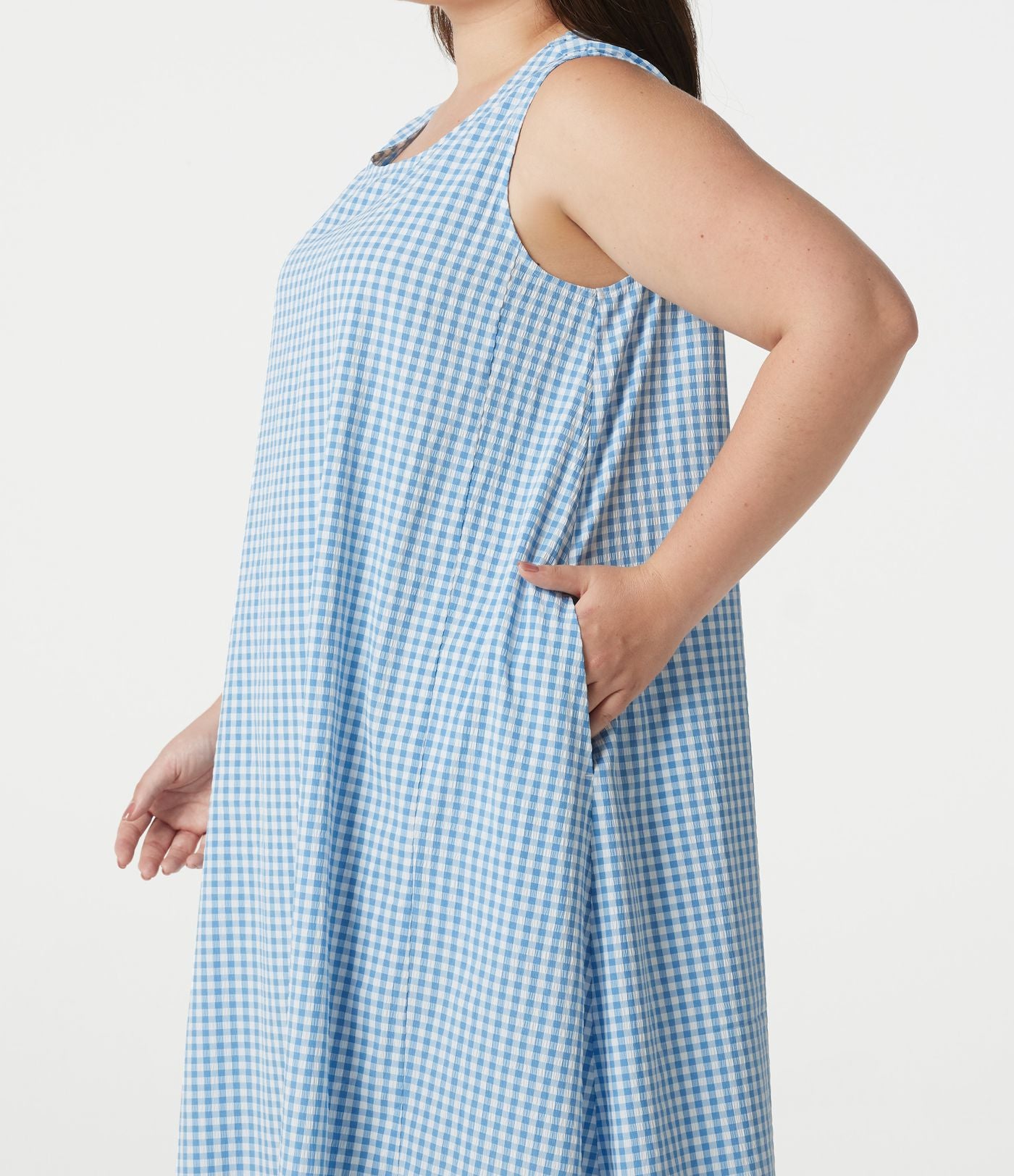 Robe débardeur midi sans manches col rond en vichy froissé grande taille à poches