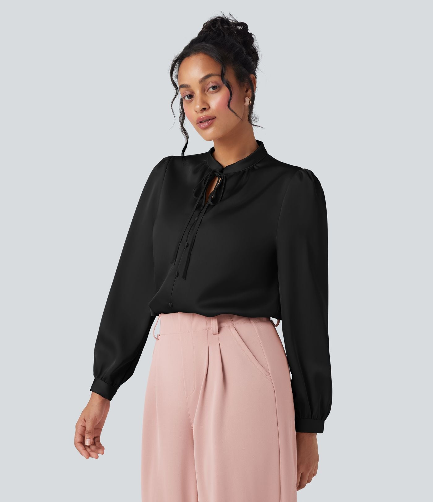 Chemise de travail manches longues nouée devant