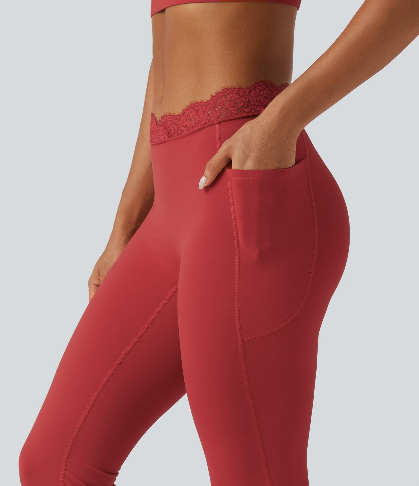 Halara UltraSculpt™ Legging évasé de yoga taille haute en V avec dentelle contrastée et poches