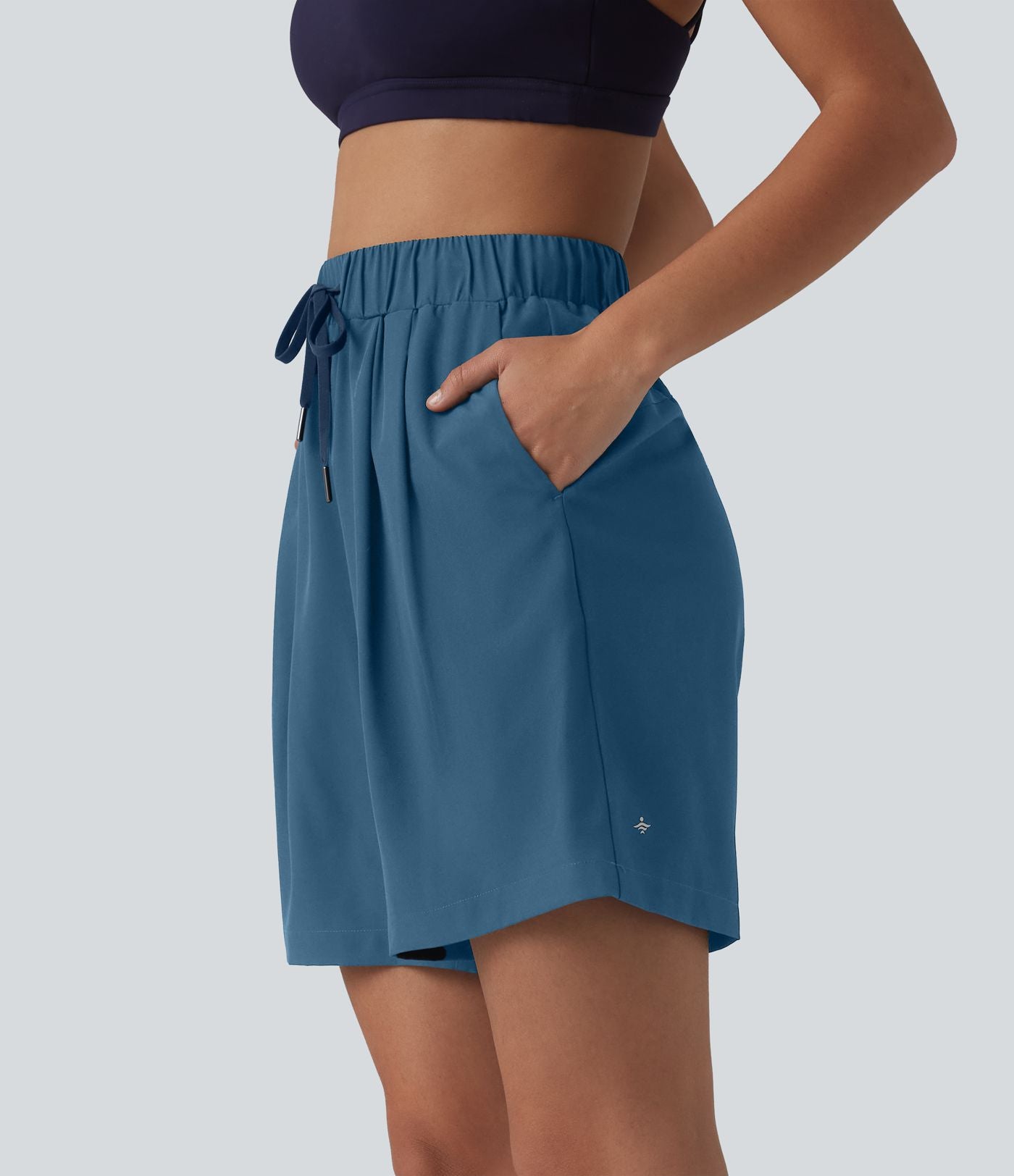 Short de yoga plissé taille haute avec ceinture élastique, cordon de serrage et poches 17,5 cm