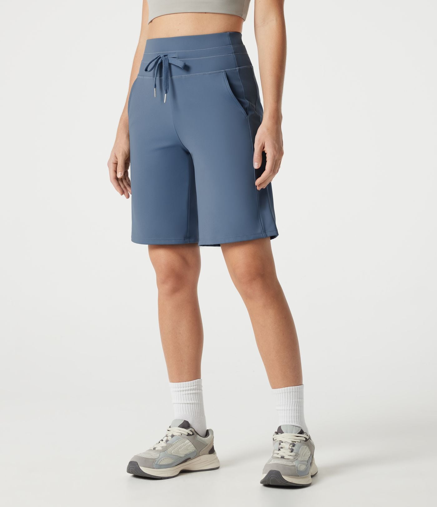 Short de sport SoftlyZero™ en peluche, taille haute, à cordon de serrage et poches