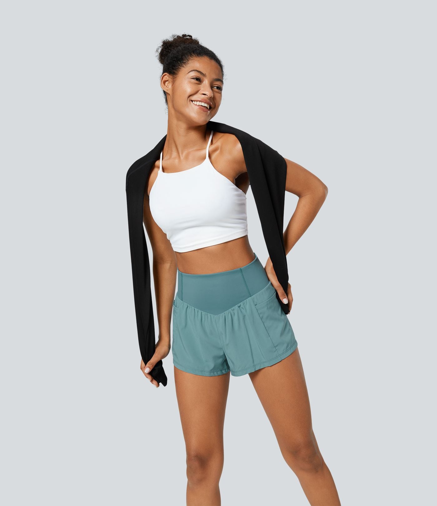 Short 2-en-1 de yoga gainant taille haute avec poches