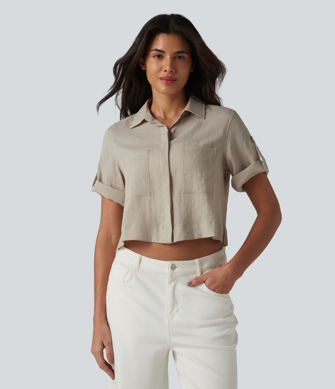 Chemise courte col classique manches courtes retroussées en mélange lin avec poches