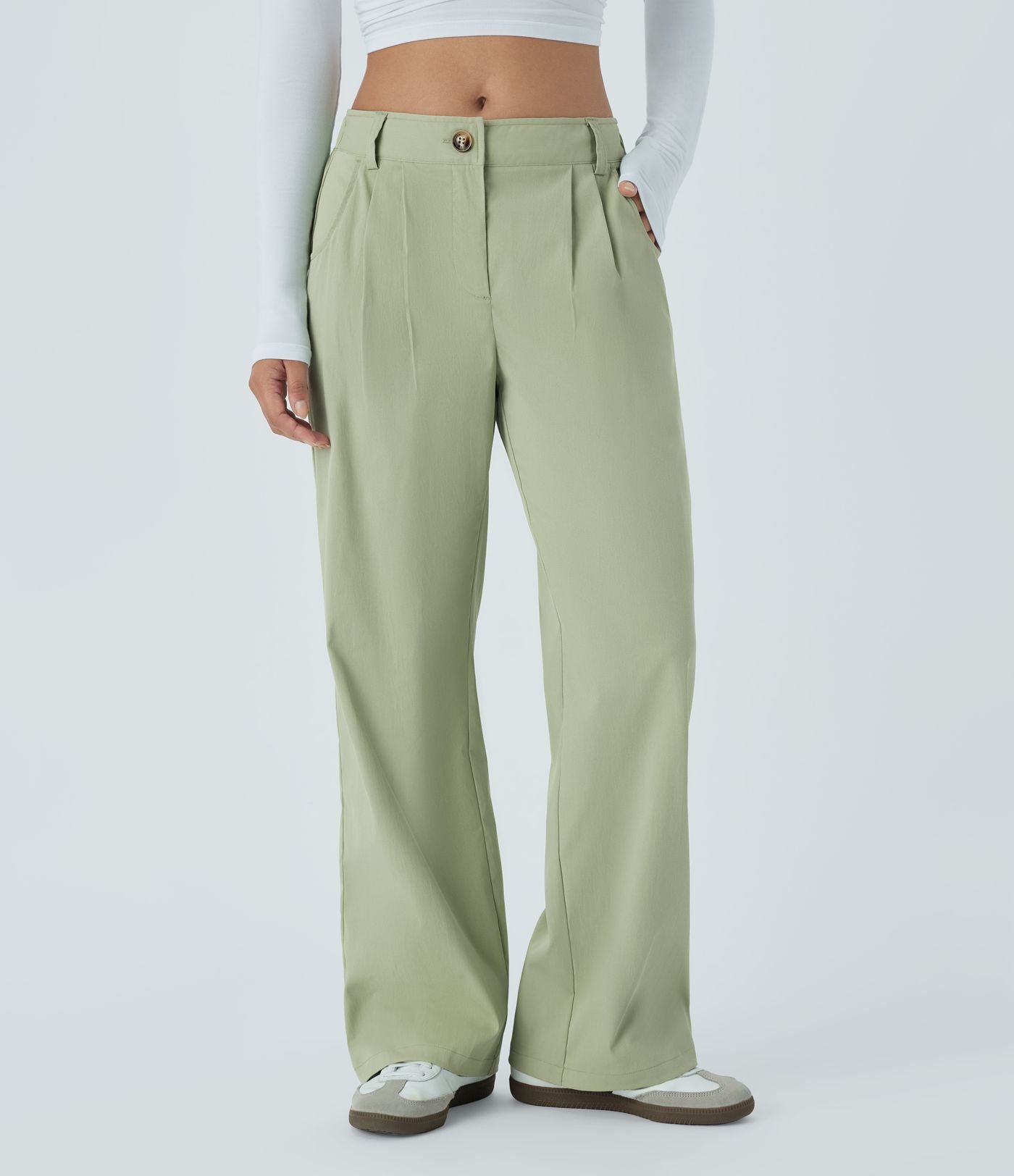 Pantalon décontracté droit taille moyenne à bouton, fermeture éclair et poches latérales