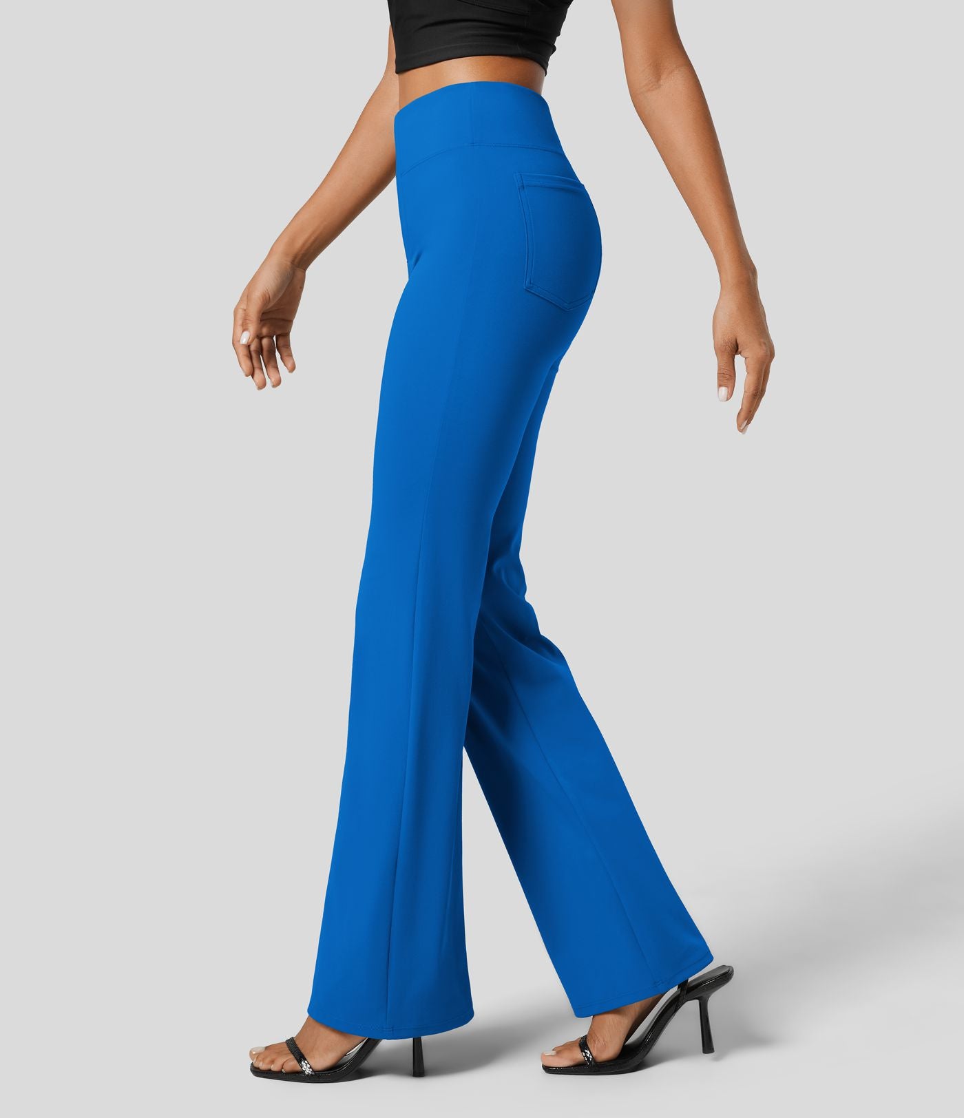 Pantalon tailleur légèrement évasé taille haute avec poches arrière Halara Flex™