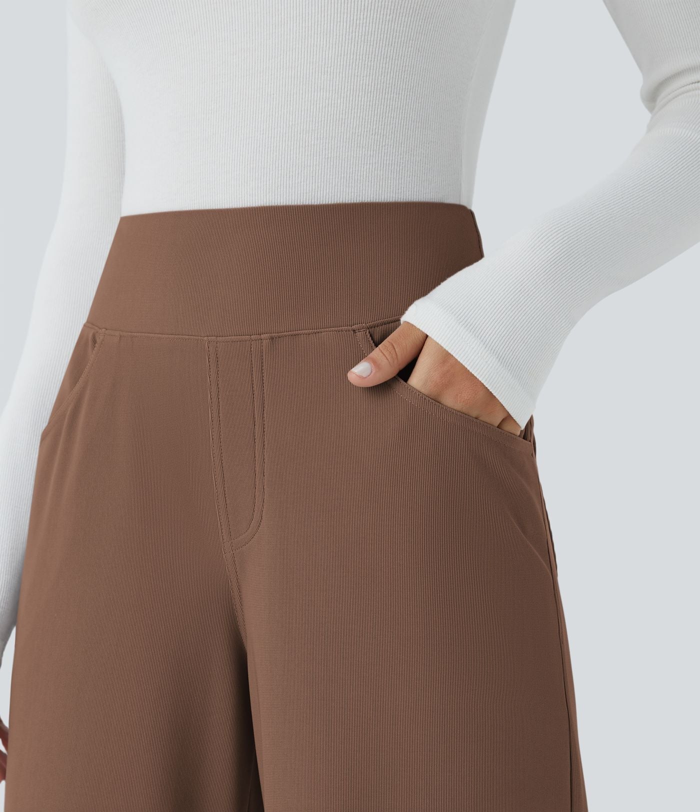 Pantalon tailleur large gainant taille haute en micro-gaufré avec poches Halara Flex™