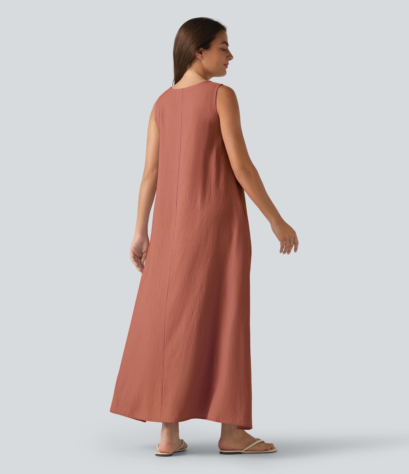Robe débardeur midi unie sans manches à col rond et poches
