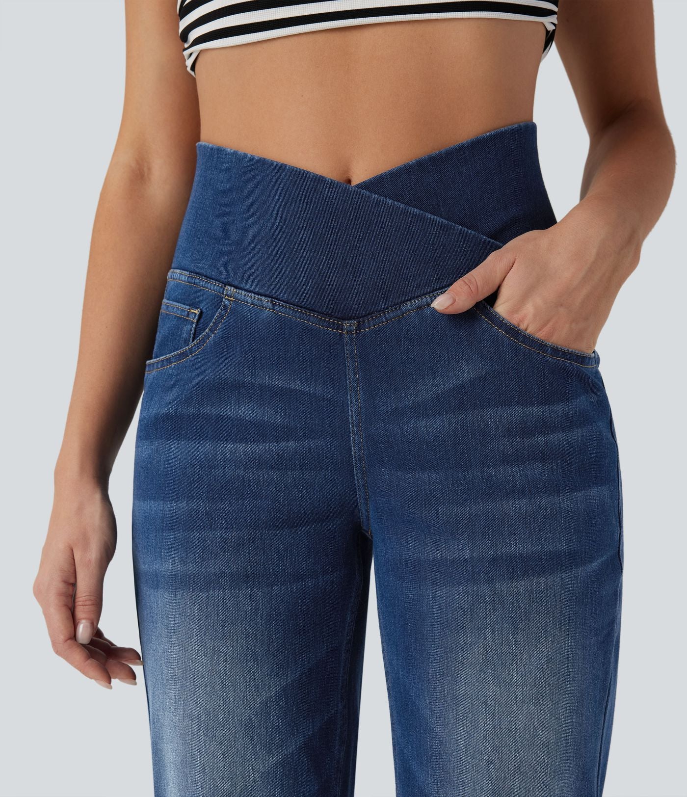 Jean droit décontracté croisé gainant taille haute avec poches Halara Flex™