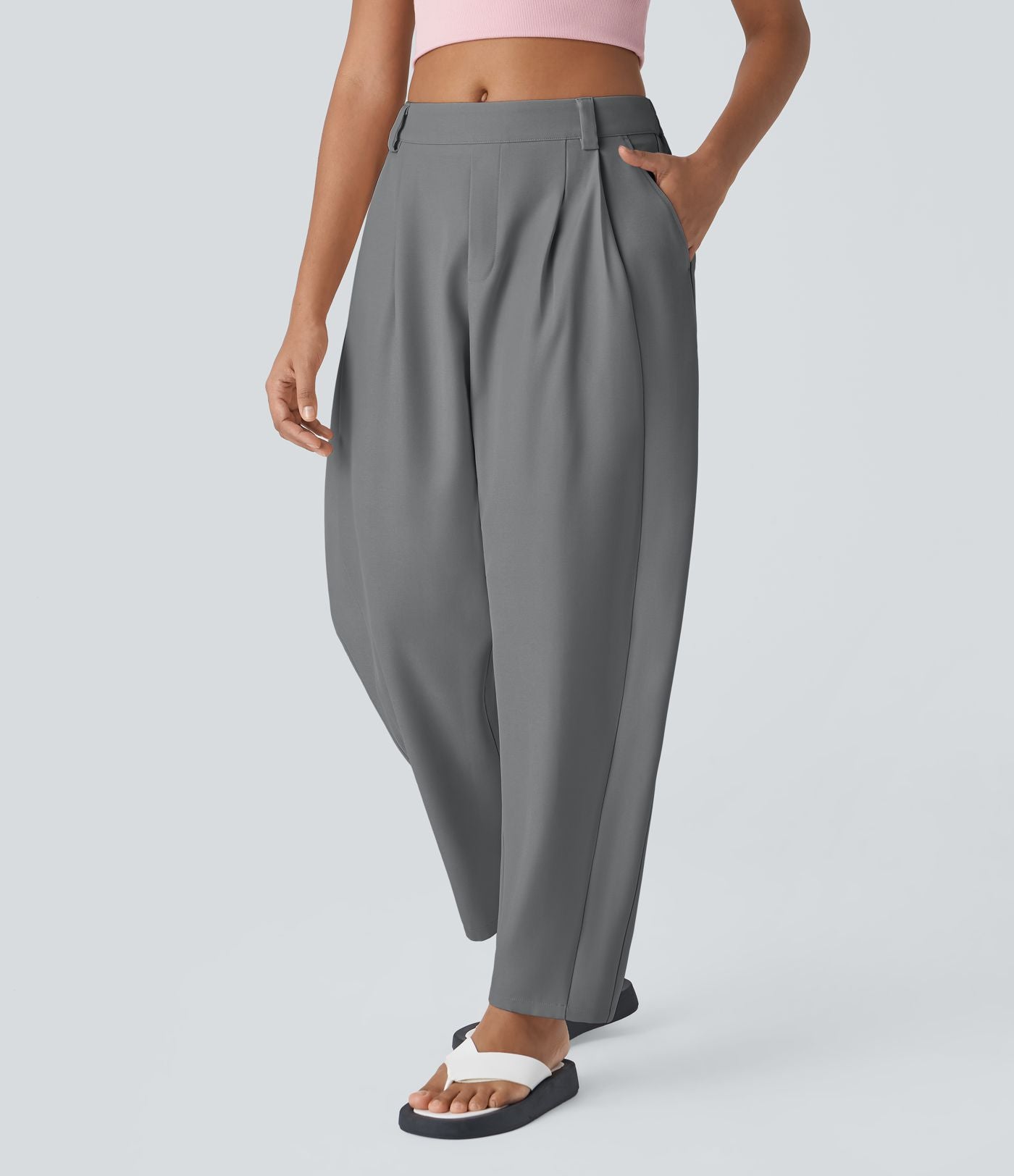 Pantalon tailleur ample, taille moyenne, coupe barrel, à poches