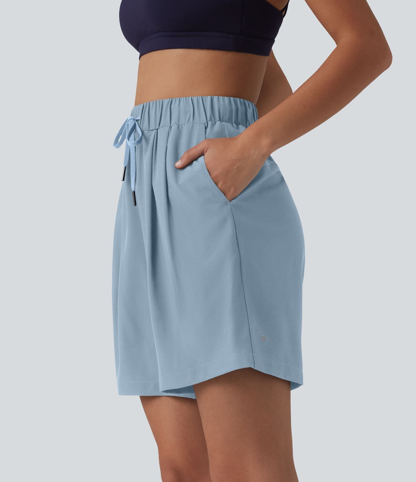Short de yoga plissé taille haute avec ceinture élastique, cordon de serrage et poches 17,5 cm