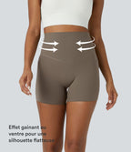 Short cycliste d'entraînement gainant taille haute UltraSculpt™ SoCinched à poches latérales 12,5 cm