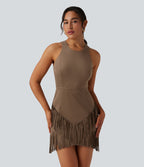 Robe mini moulante en suédine col rond sans manches avec franges