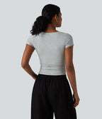 T-shirt décontracté col V manches courtes en jersey de coton avec soutien-gorge intégré push-up et fronces
