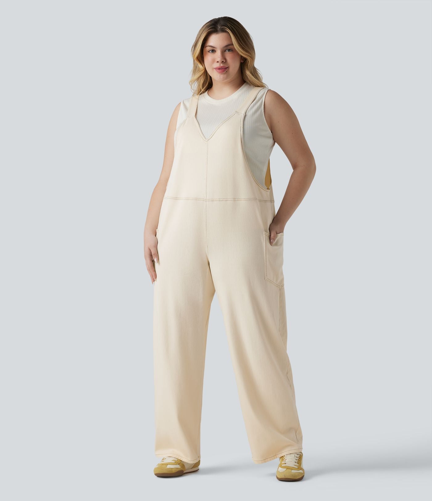 Salopette décontractée Halara Flex™ grande taille en maille denim extensible délavée col V avec poches