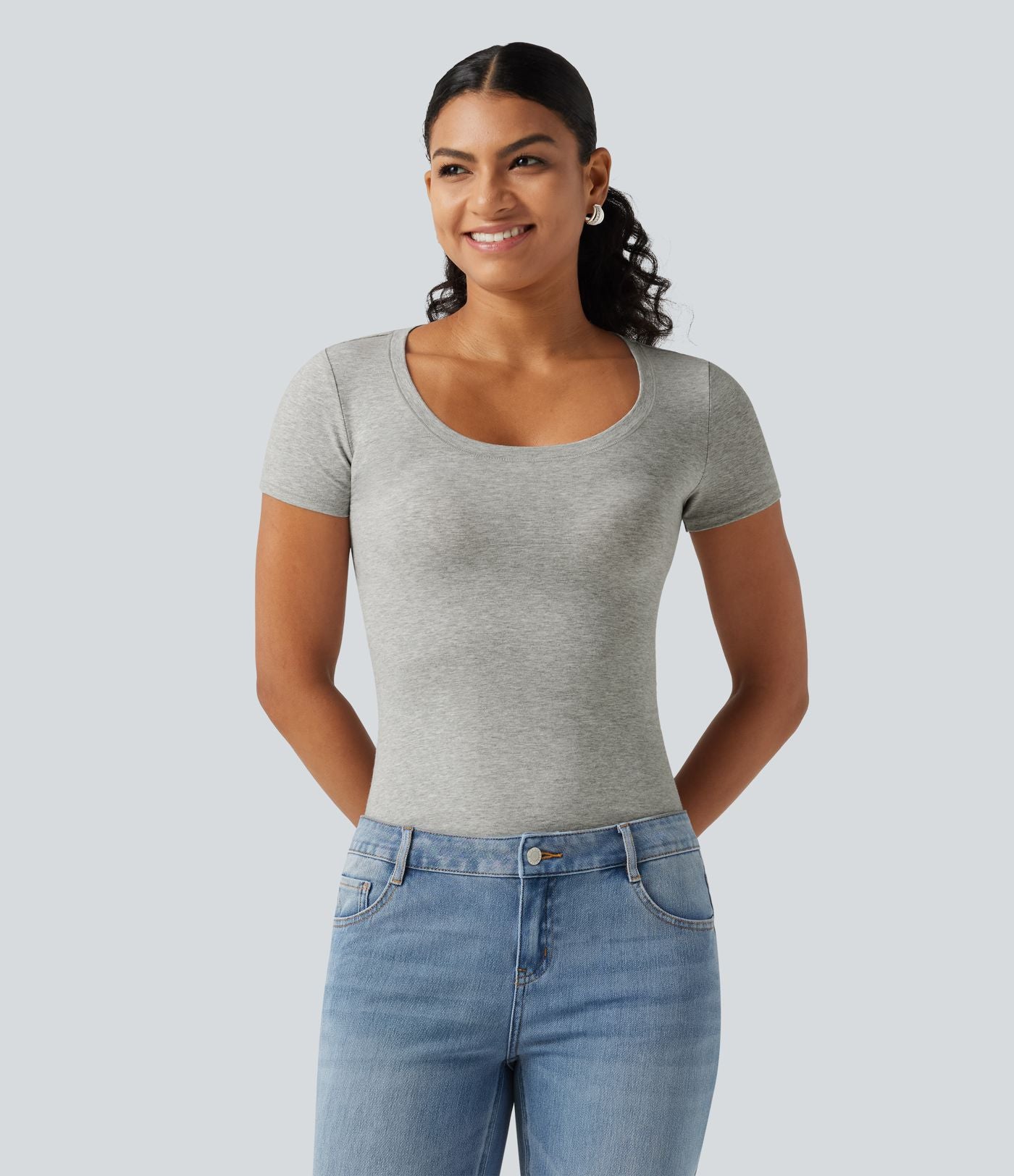 T-shirt Halara décontracté en jersey de coton à manches courtes col dégagé