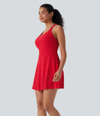 Robe-short 2-en-1 mini de danse active avec dos nu, détail torsadé, dentelle et poches-Easy Peasy