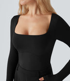 Body tailleur ajusté décolleté carré manches longues avec brassière intégrée