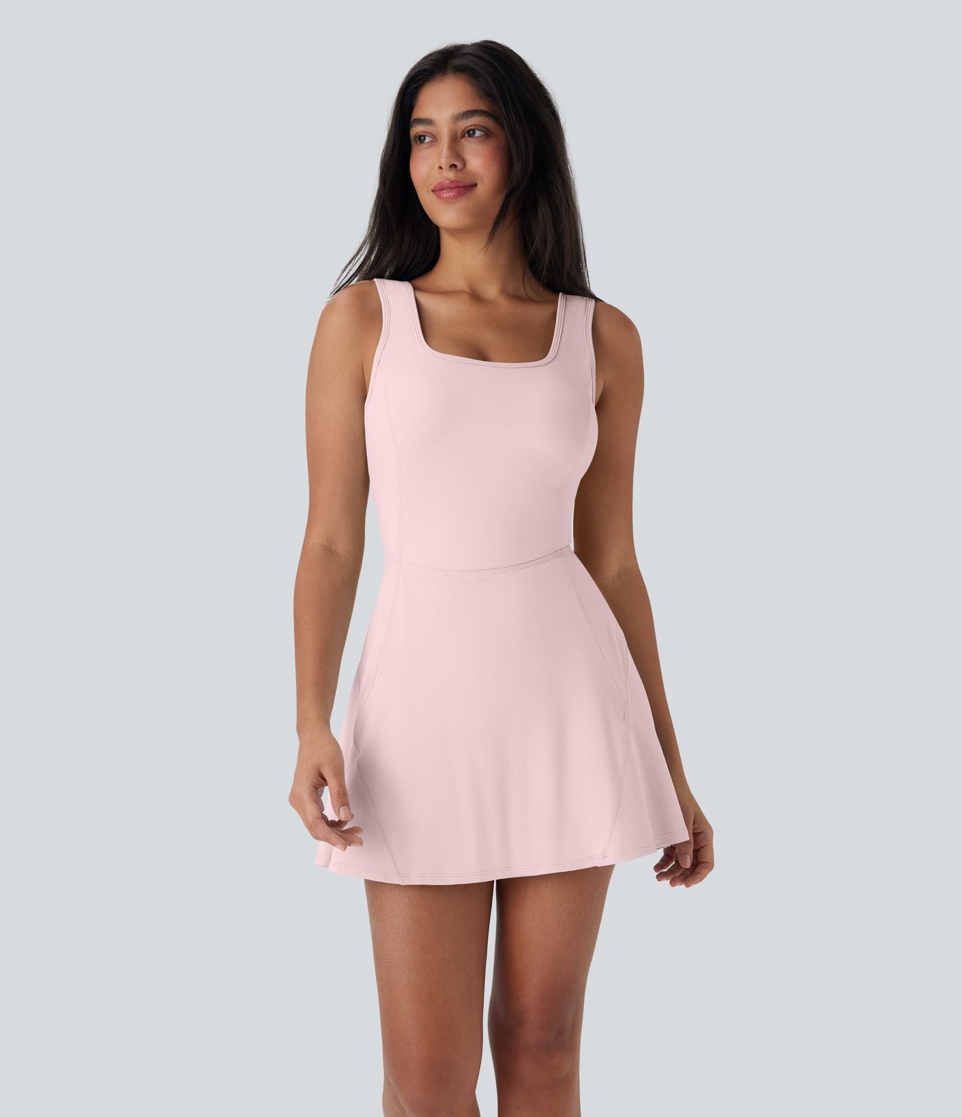 Robe SoftlyZero™ Airy de danse mini 2-en-1 dos nu, col U, bretelles croisées, poches latérales et effet frais InstantCool, accès facile Easy Peasy