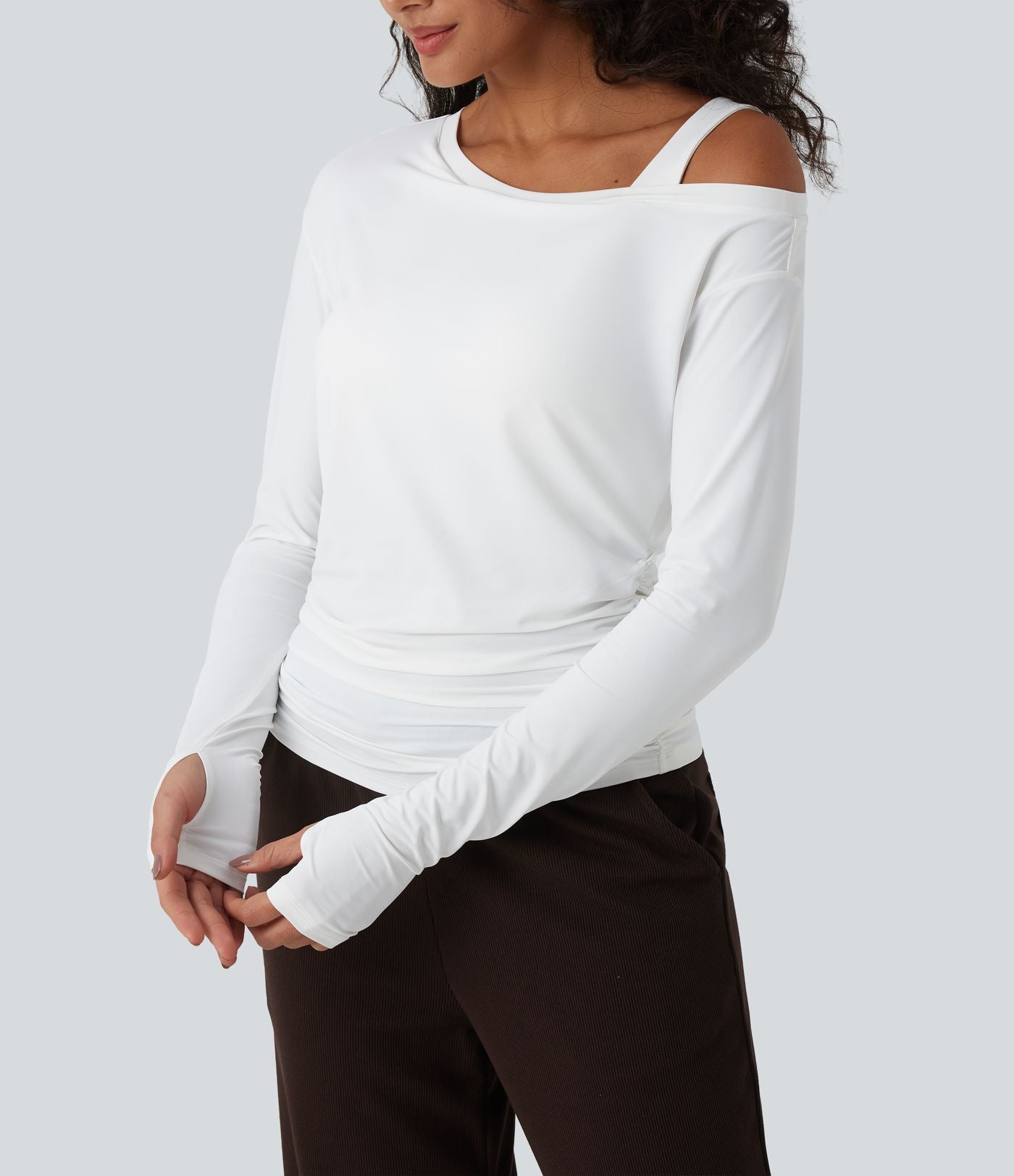 Haut d'entraînement une épaule manches longues avec brassière intégrée, passe-pouces, fronces et effet frais InstantCool, protection solaire UPF50+