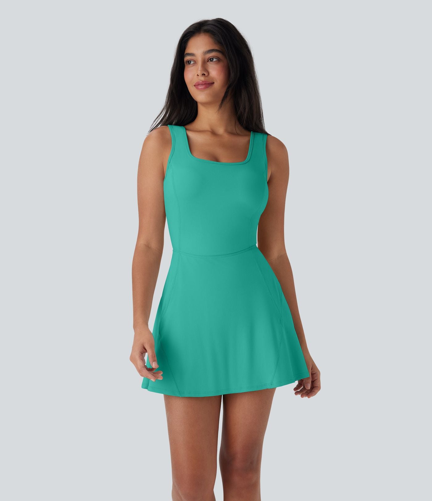 Robe SoftlyZero™ Airy de danse mini 2-en-1 dos nu, col U, bretelles croisées, poches latérales et effet frais InstantCool, accès facile Easy Peasy