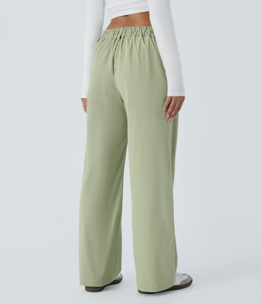 Pantalon décontracté droit taille moyenne à bouton, fermeture éclair et poches latérales
