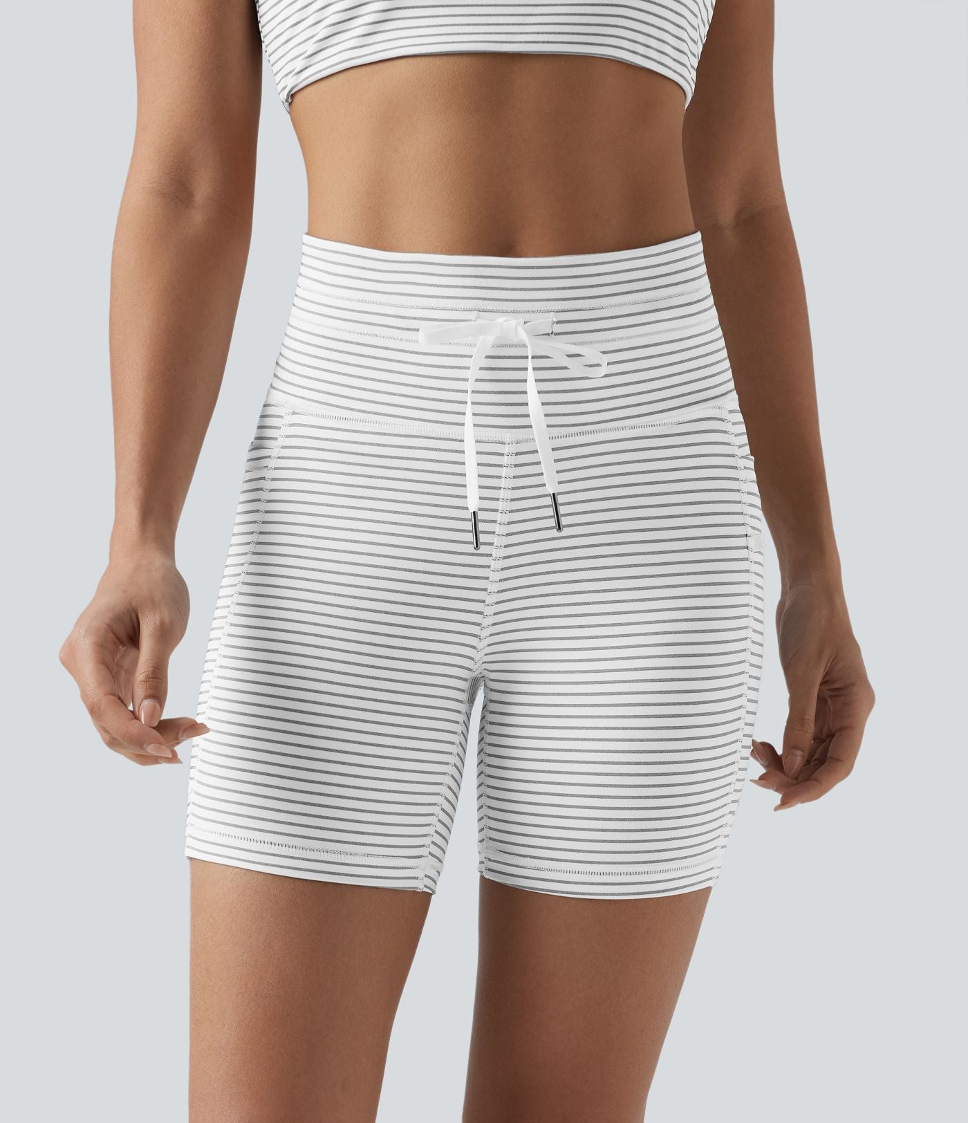 Short cycliste de yoga taille haute à rayures avec cordon de serrage 12,5 cm et poches