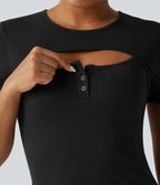T-shirt en maille côtelée à col rond avec découpe et maintien intégré