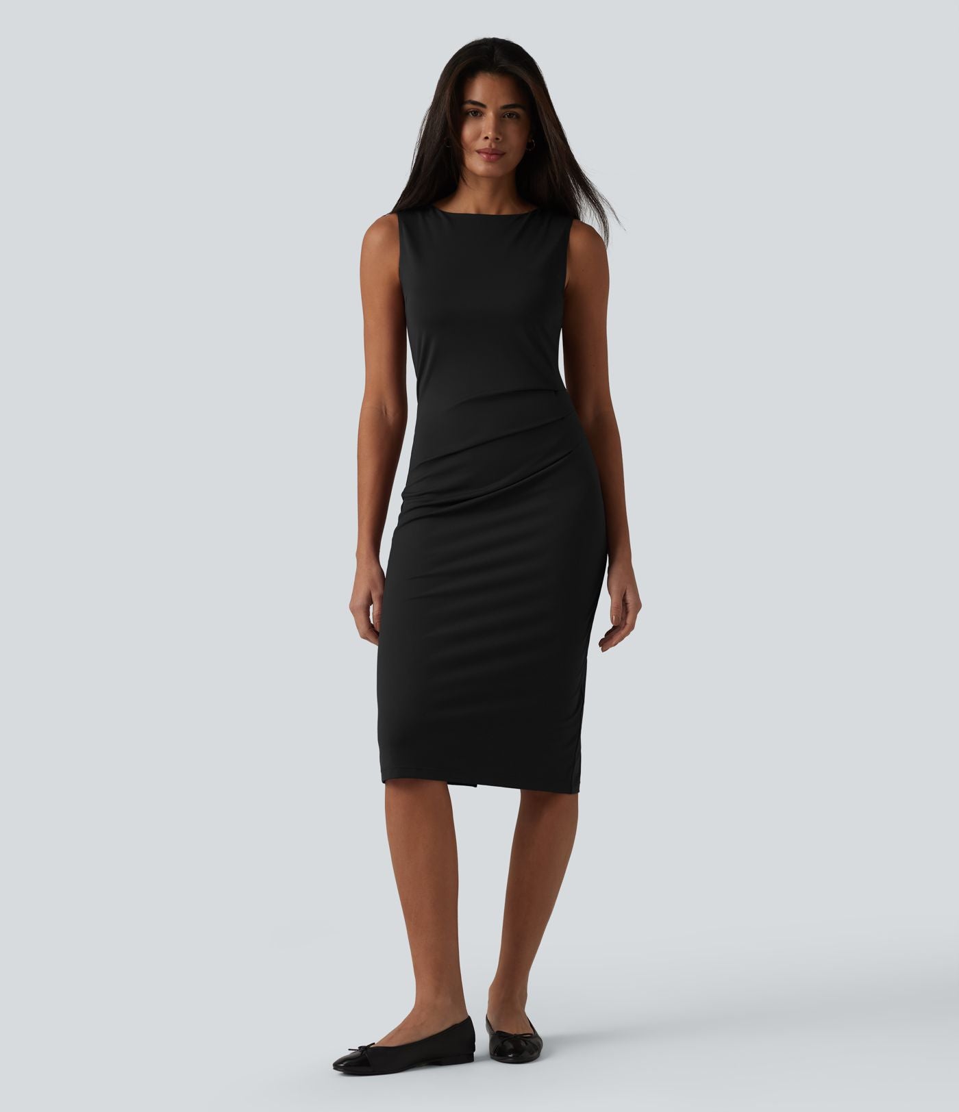 Robe fourreau midi sans manches col bateau pour le bureau