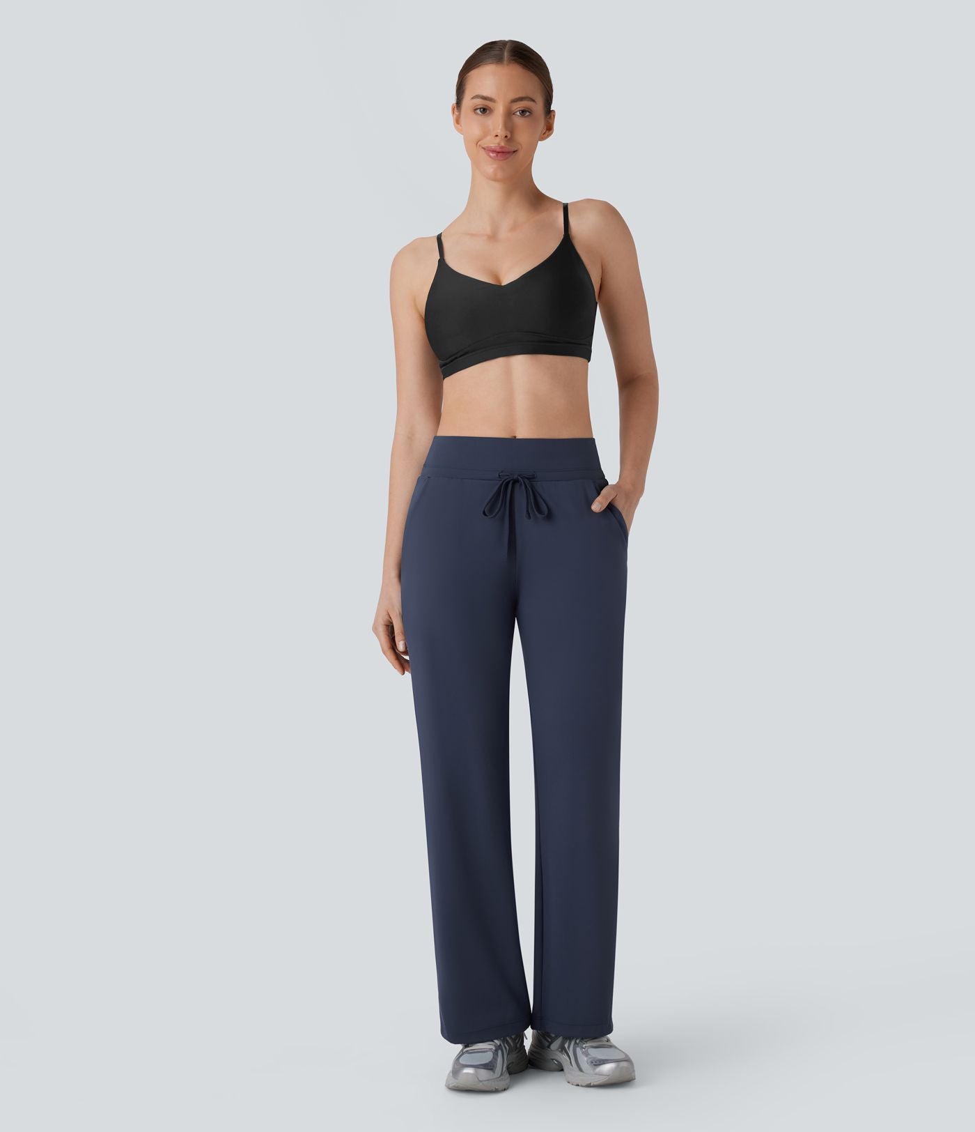 Pantalon de yoga aéré à taille moyenne avec cordon de serrage, poches latérales, jambe droite et effet rafraîchissant Softlyzero™