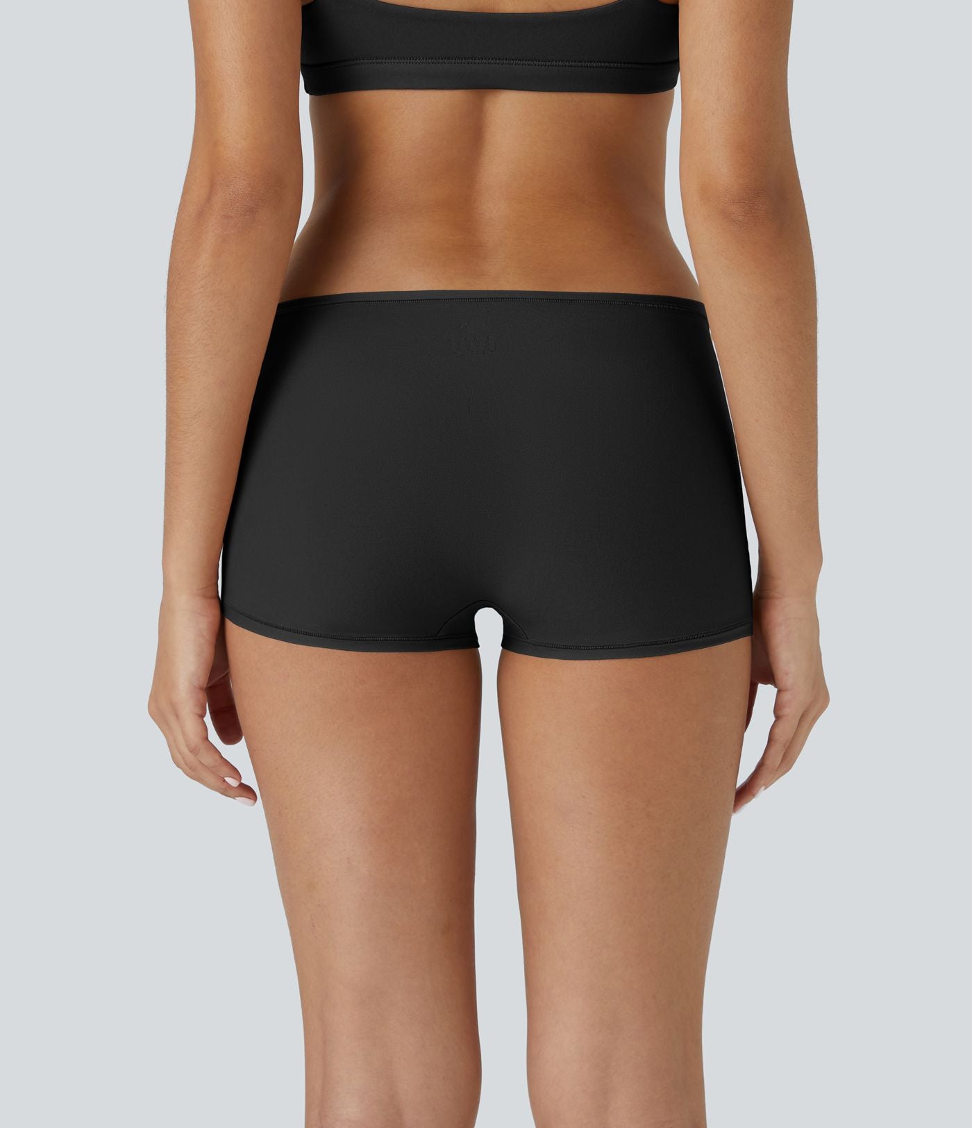 Shorty uni taille basse, très extensible et doux pour la peau