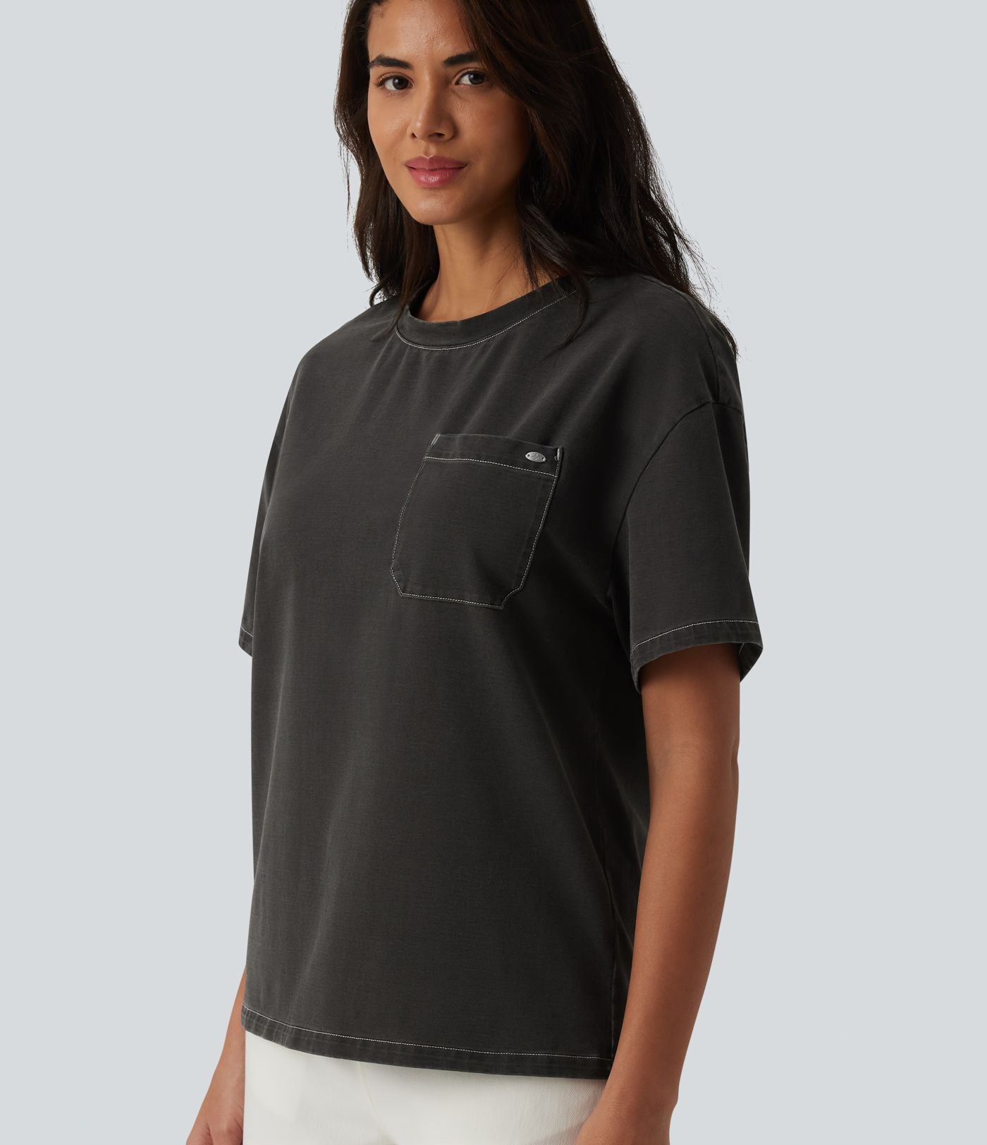 Halara Flex™ T-shirt en denim col rond manches courtes avec poche