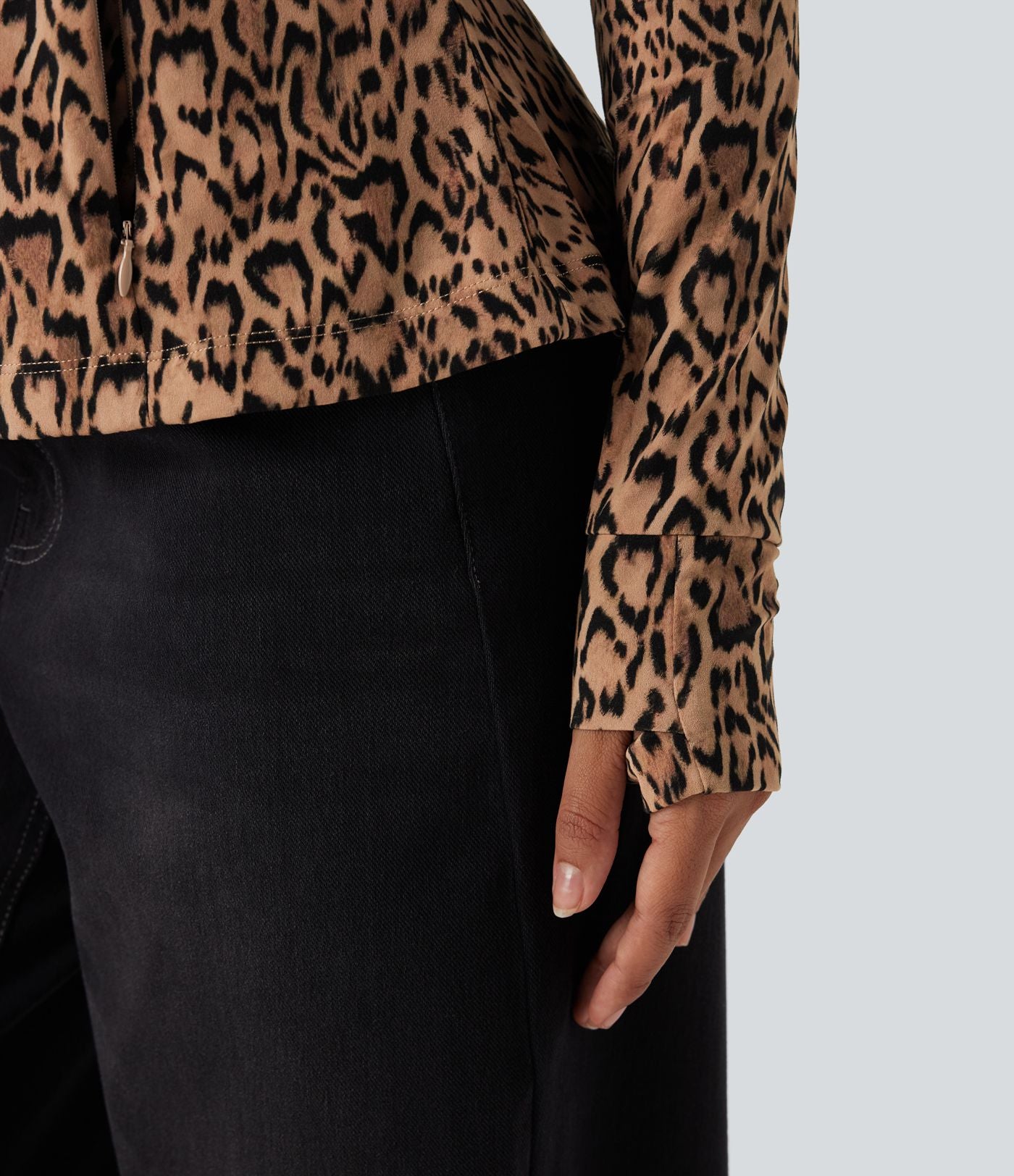 Veste décontractée Halara UltraSculpt™ imprimé léopard col montant manches longues avec trous pour pouces et poches