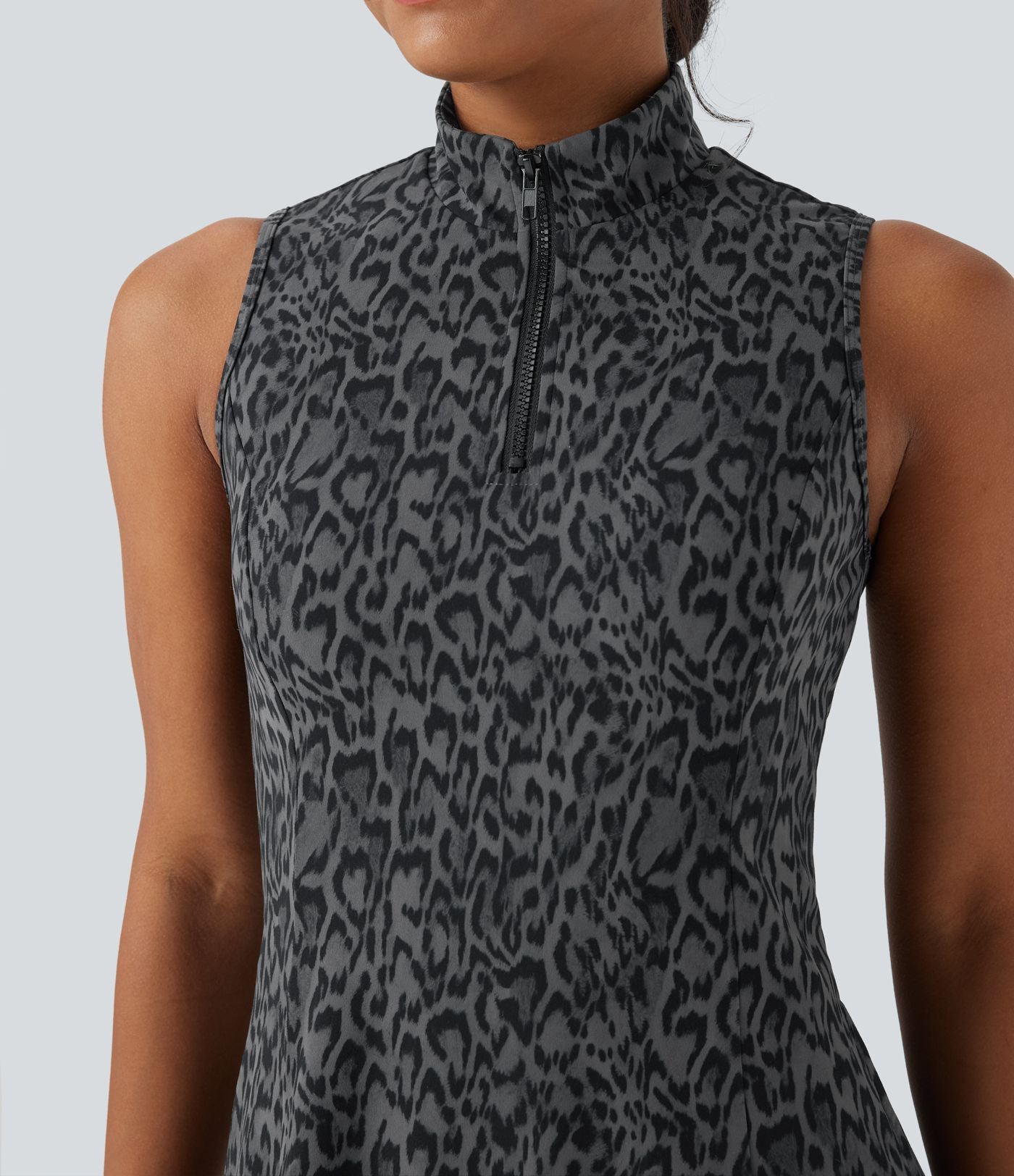 Robe de tennis active micro Halara UltraSculpt™ imprimé léopard col polo demi-fermeture éclair sans manches avec poches