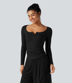 T-shirt tailleur côtelé col henley froncé ourlet arrondi manches longues