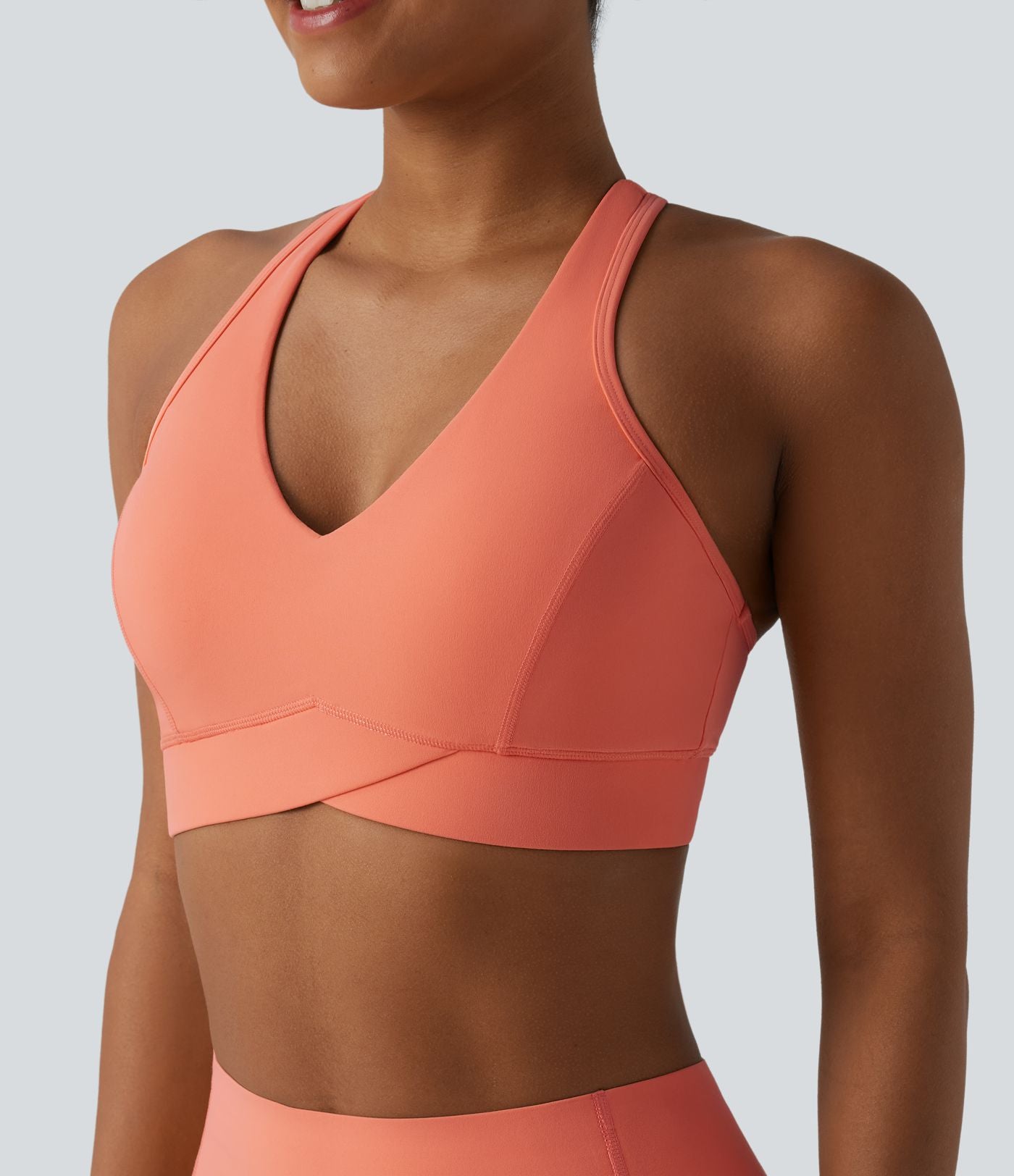 Brassière de sport entraînement Halara UltraSculpt™ soutien intermédiaire col V dos nageur bonnets A-C