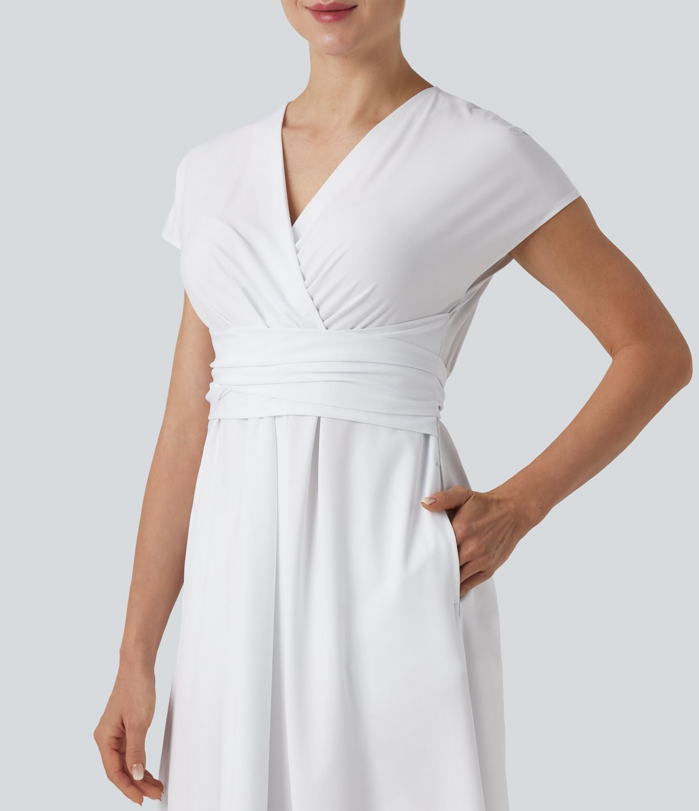 Robe midi Breezeful™ col V manches courtes à liens dans le dos séchage rapide avec poches latérales