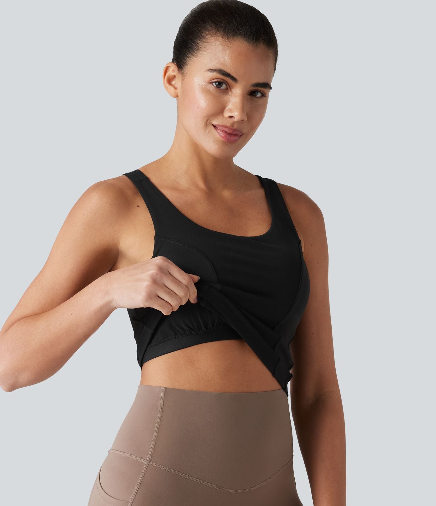 Débardeur de danse à col en U contrasté en maille respirante avec brassière intégrée