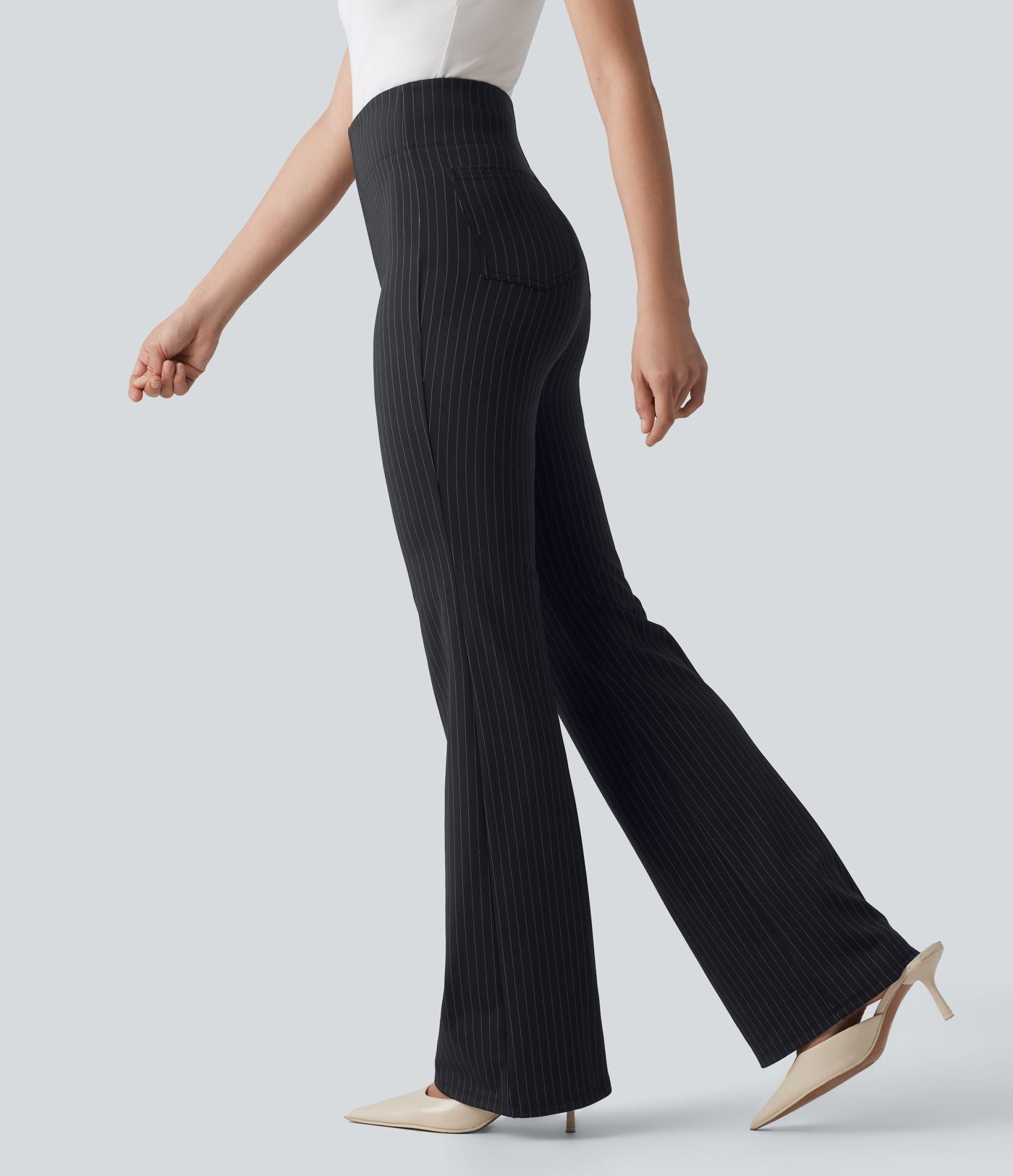 Pantalon tailleur évasé à rayures taille haute avec poches